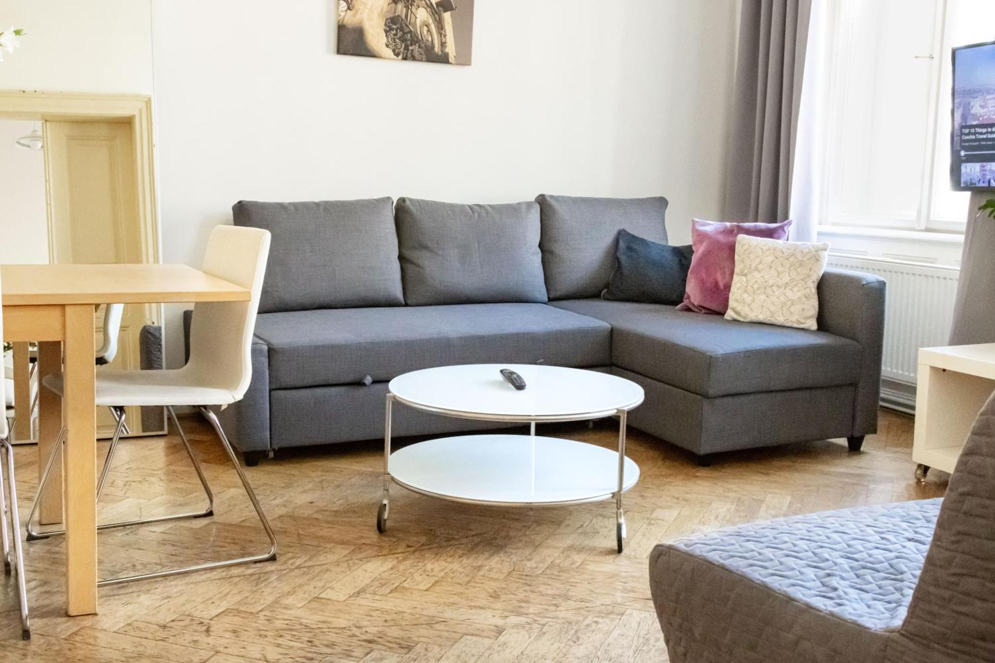 Apartments In Mala Strana - 10 Minutes From Charles Bridge Прага Экстерьер фото