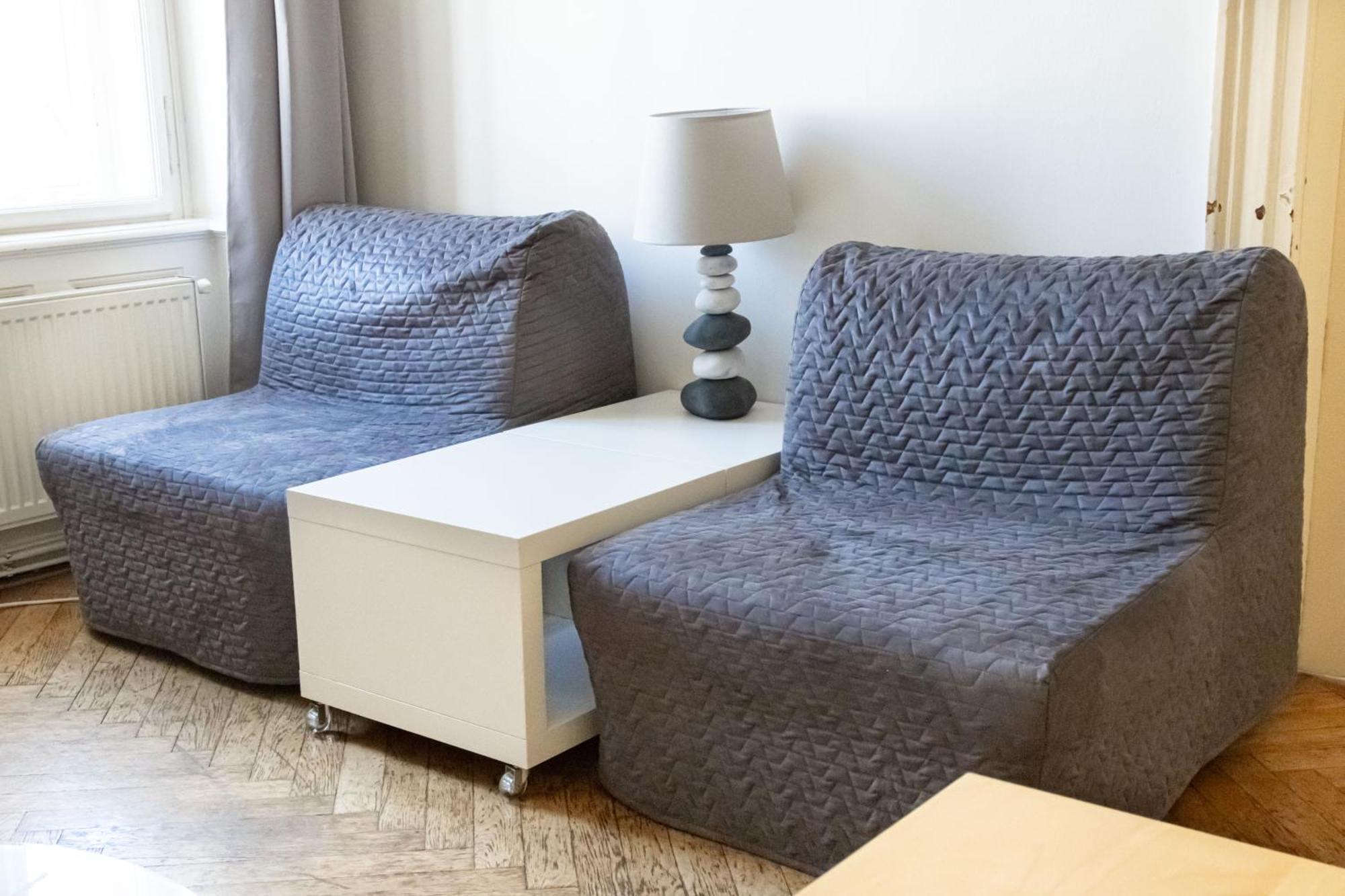 Apartments In Mala Strana - 10 Minutes From Charles Bridge Прага Экстерьер фото