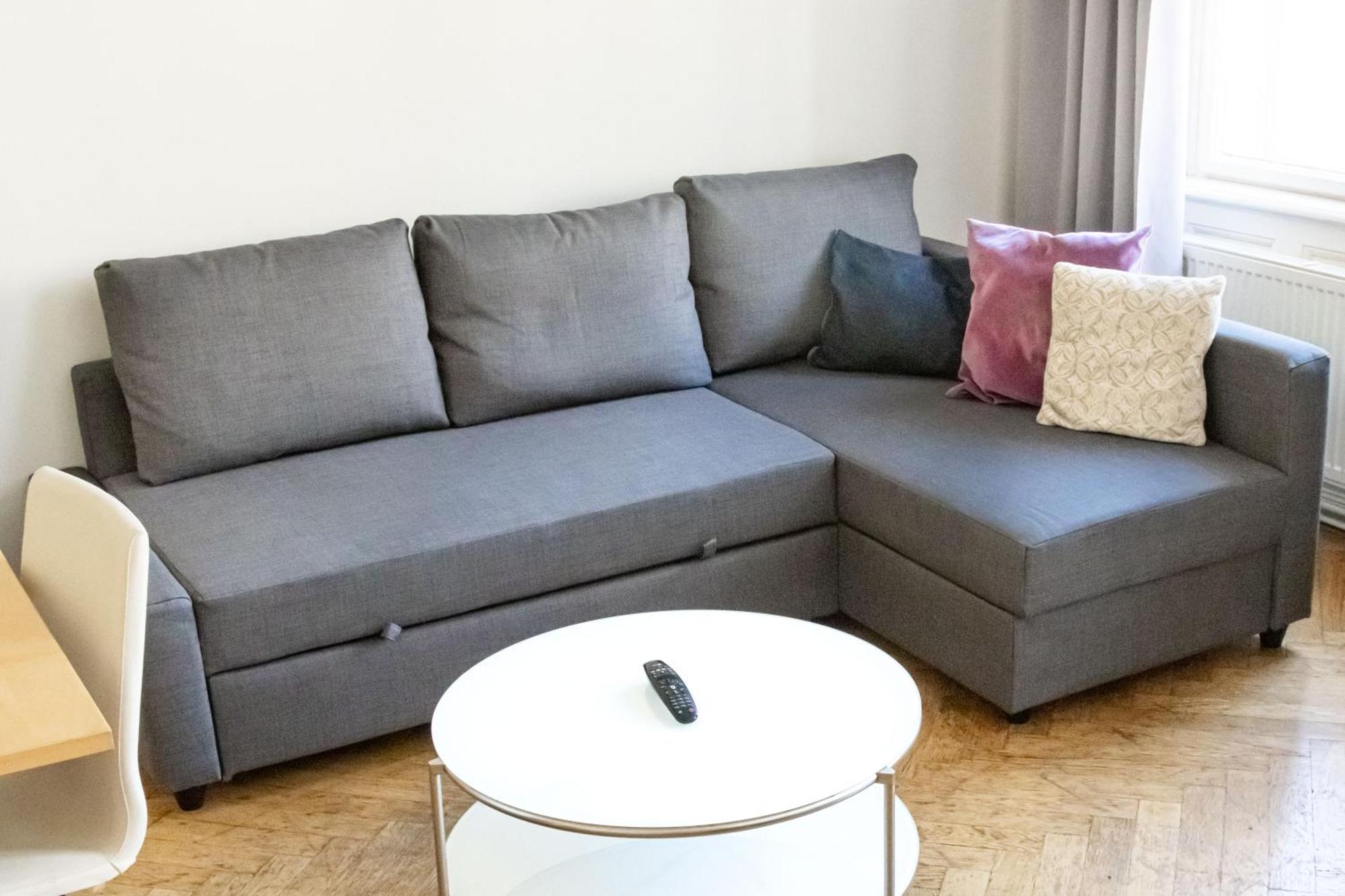 Apartments In Mala Strana - 10 Minutes From Charles Bridge Прага Экстерьер фото