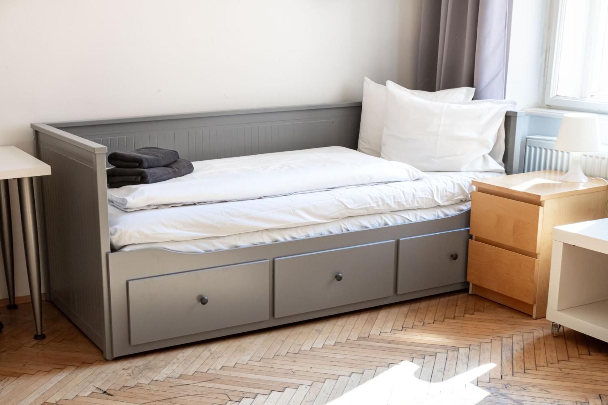 Apartments In Mala Strana - 10 Minutes From Charles Bridge Прага Экстерьер фото